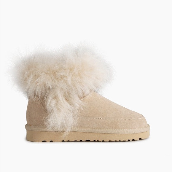 Ugg women’s Chalet Mini Boot 🥾 Brand New with Box 📦 Size 9 - Picture 3 of 9